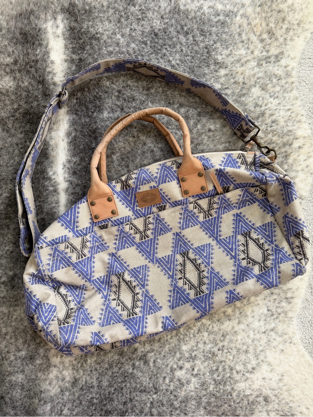 JOHN ROBSHAW TEXTILESCanvas Aztec-Pattern Weekender Bag with Tan Leather Handles